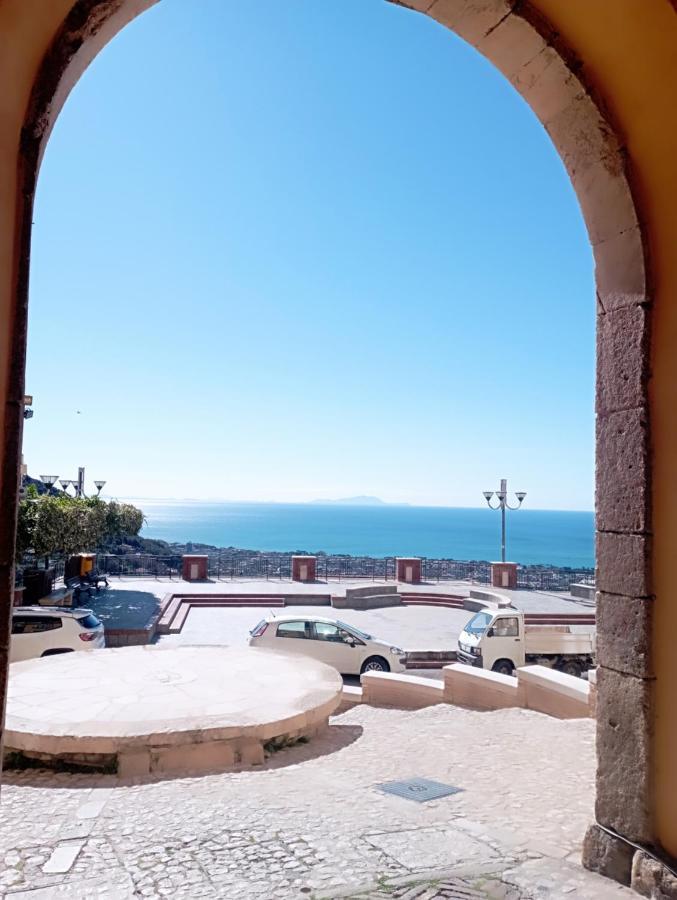 דירות Maranola Casa Ines מראה חיצוני תמונה