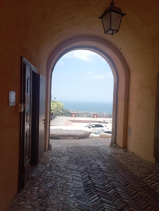 דירות Maranola Casa Ines מראה חיצוני תמונה